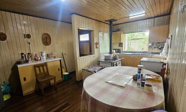 CASA CENTRAL CON AMPLIO SITIO EN PAILLACO