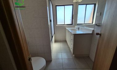 En venta excelente departamento en Edificio las Palmas, en pleno centro.