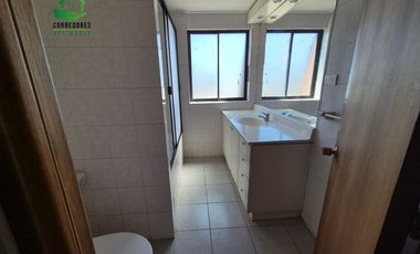 En venta excelente departamento en Edificio las Palmas, en pleno centro.