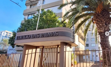 En venta excelente departamento en Edificio las Palmas, en pleno centro.