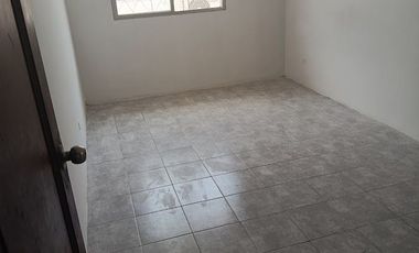 SE VENDE LINDA CASA EN URB PRIVADA PLAZA VICTORIA 4 DORMITORIOS 4 BAÑOS