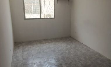 SE VENDE LINDA CASA EN URB PRIVADA PLAZA VICTORIA 4 DORMITORIOS 4 BAÑOS