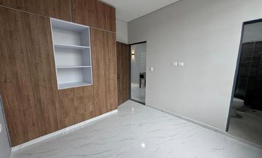 ARRENDO APARTAMENTO EN EL SEGUNDO PISO, BARRIO CANAIMA.