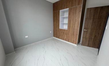 ARRENDO APARTAMENTO EN EL SEGUNDO PISO, BARRIO CANAIMA.