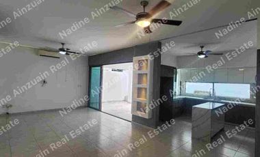 SE RENTA CASA AMPLIA EN RESIDENCIAL CUMBRES CANCÚN, 3 RECÁMARAS MÁS ESTUDIO, ALBERCA PRIVADA, AMENIDADES, SEGURIDAD 24 HORAS.