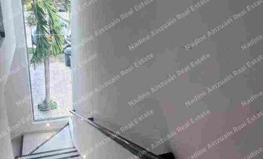 SE RENTA CASA AMPLIA EN RESIDENCIAL CUMBRES CANCÚN, 3 RECÁMARAS MÁS ESTUDIO, ALBERCA PRIVADA, AMENIDADES, SEGURIDAD 24 HORAS.