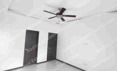 SE RENTA CASA AMPLIA EN RESIDENCIAL CUMBRES CANCÚN, 3 RECÁMARAS MÁS ESTUDIO, ALBERCA PRIVADA, AMENIDADES, SEGURIDAD 24 HORAS.