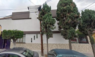 CASA EN AGRICOLA ORIENTAL EN RECUPERACION BANCARIA