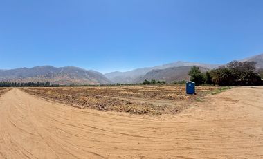 Fundo Agrícola Con Agua Y Bodegas En Venta Catemu