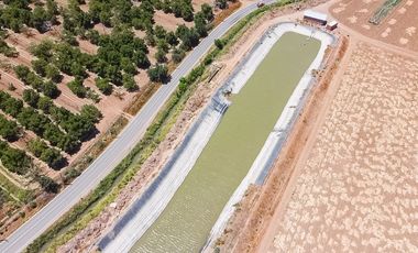 Fundo Agrícola Con Agua Y Bodegas En Venta Catemu