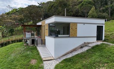 🏡 ¡Se vende casa en zona rural a solo 5 minutos del casco urbano de Moniquirá!