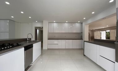 Casa en Arriendo en Benedictinos Envigado Antioquia