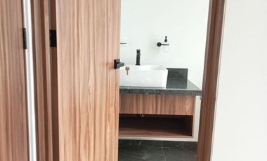 CASA EN RENTA VALDEPEÑAS