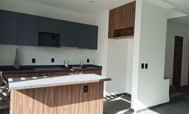 CASA EN RENTA VALDEPEÑAS