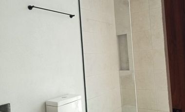 CASA EN RENTA VALDEPEÑAS