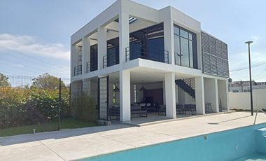 CASA EN RENTA VALDEPEÑAS