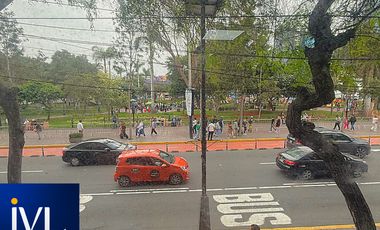 📍 Oportunidad ÚNICA  – Frente al Parque Kennedy Miraflores