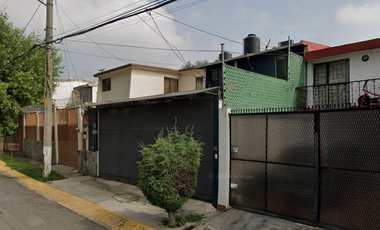 CASA EN VENTA EN TLALNEPANTLA, MÉX. – Con excelente conectividad y acceso a servicios