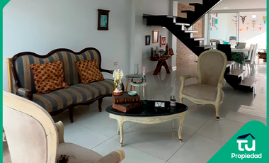Casa en Conjunto Residencial