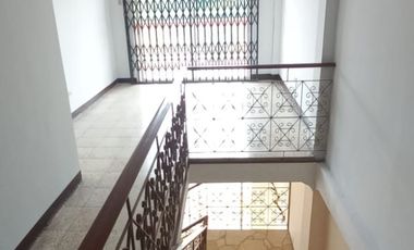 VENTA DE GRAN CASA EN LA ALBORADA 9NA ETAPA