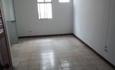 VENTA DE GRAN CASA EN LA ALBORADA 9NA ETAPA