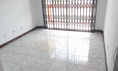 VENTA DE GRAN CASA EN LA ALBORADA 9NA ETAPA