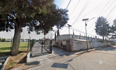 BONITA CASA DE DOS PLANTAS EN FRACC. CERRADO LOS PILARES. REMATE BANCARIO ¡APROVECHE!