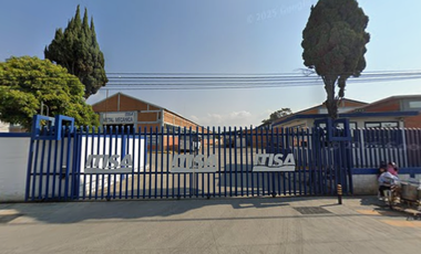 BONITA CASA DE DOS PLANTAS EN FRACC. CERRADO LOS PILARES. REMATE BANCARIO ¡APROVECHE!