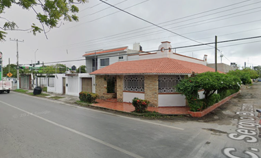 HERMOSA CASA EN VENTA UBICADA EN COL. 17 DE OCTUBRE, CHETUMAL, QUINTANA ROO