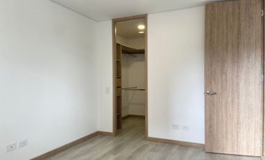 Apartamento en arriendo en Loma de San Jose, Sabaneta