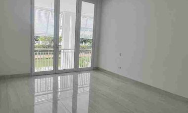 Venta de hermosa casa en Aires del Batán.