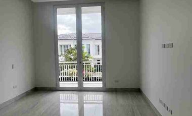 Venta de hermosa casa en Aires del Batán.
