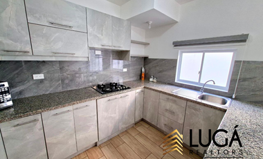 Casa amoblada en Renta, Urbanización privada frente al mar, vía Jaramijó, Manta, Ecuador