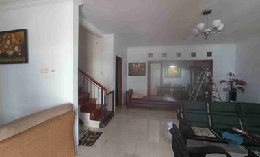 Rumah Sewa Raffles Hills Cibubur