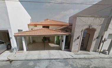 Casa de 4 recámaras cerca del club campestre de Monterrey