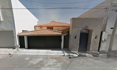 Casa de 4 recámaras cerca del club campestre de Monterrey