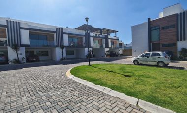 Lotes en Venta en Fraccionamiento Privado a un Paso de Plaza San Diego