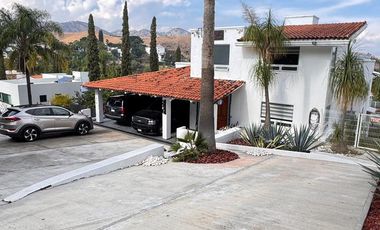 CASA EN VENTA EN LAS CAÑADAS