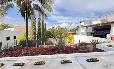 CASA EN VENTA EN LAS CAÑADAS