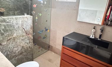 CASA EN VENTA EN LAS CAÑADAS