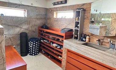 CASA EN VENTA EN LAS CAÑADAS