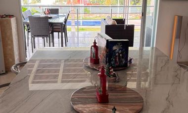 CASA EN VENTA EN LAS CAÑADAS