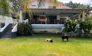 CASA EN VENTA EN LAS CAÑADAS
