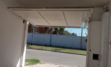 Venta de casa en el centro de  Villa Constitucion