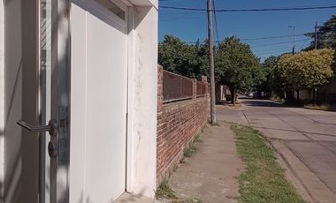 Venta de casa en el centro de  Villa Constitucion