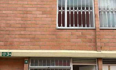 Vendo Casa Engativa Plazuela de Alamos- 46 m2 - F.N.A. - Caja Honor