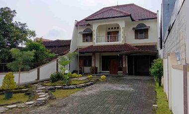 DIJUAL/DISEWAKAN RUMAH DENGAN TANAH LUAS SEMARANG