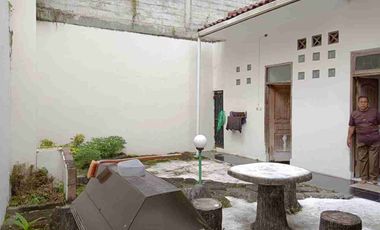 DIJUAL/DISEWAKAN RUMAH DENGAN TANAH LUAS SEMARANG