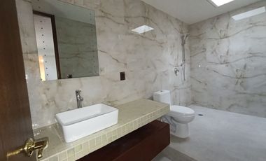 CASA EN VENTA EN LA 49 PONIENTE