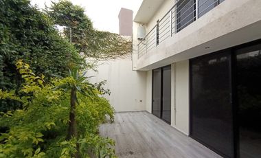 CASA EN VENTA EN LA 49 PONIENTE